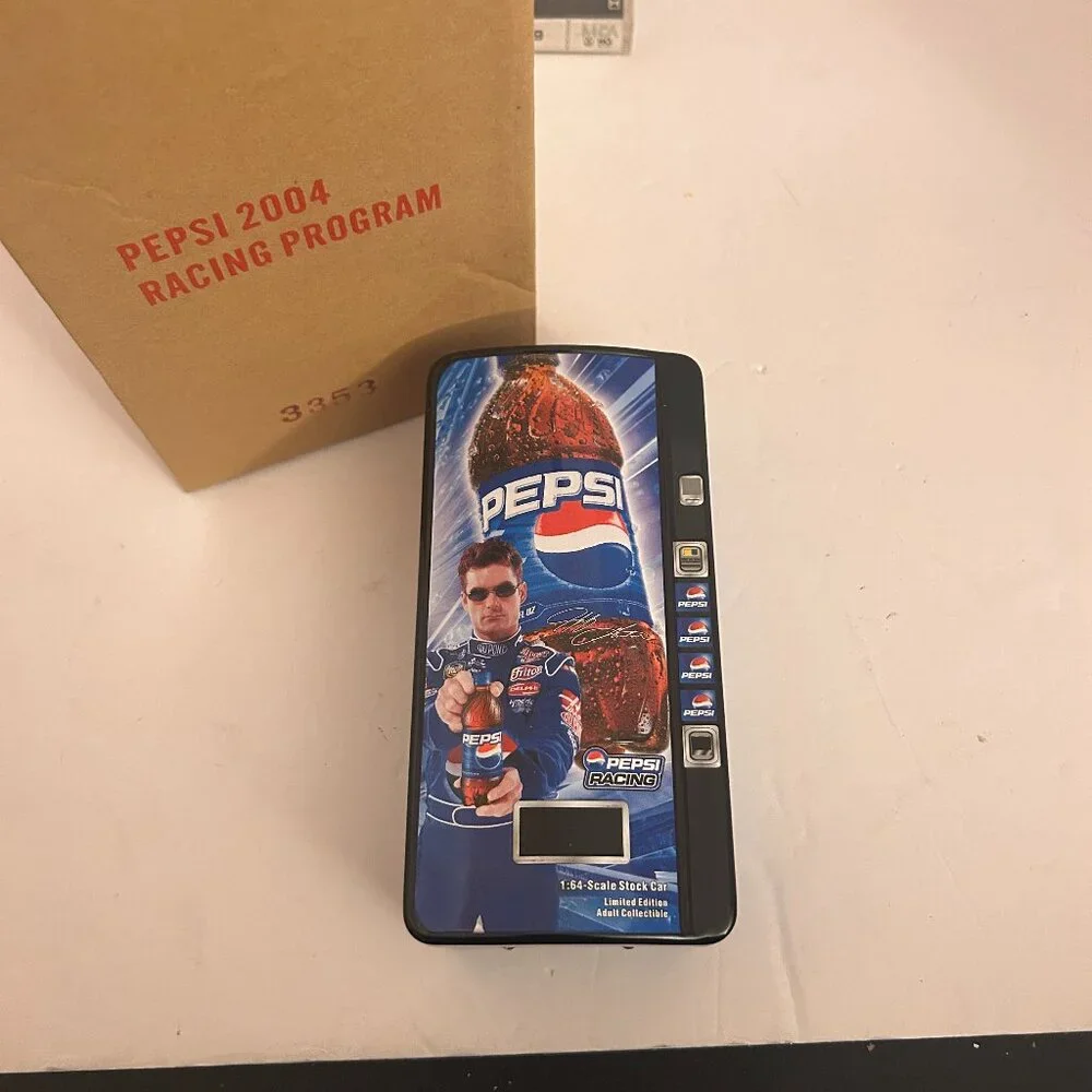 Pepsi Racing 2004 Jeff Gordon #24 Diecast Car Tin Case | NASCAR Limited Edition - Picture 1 of 16